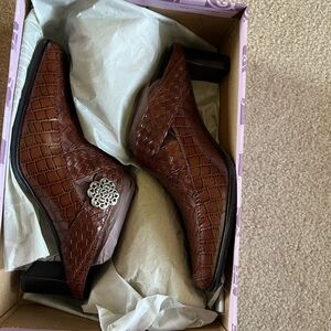 NIB Brighton bootie size 8 rust croc style with silver embellishment